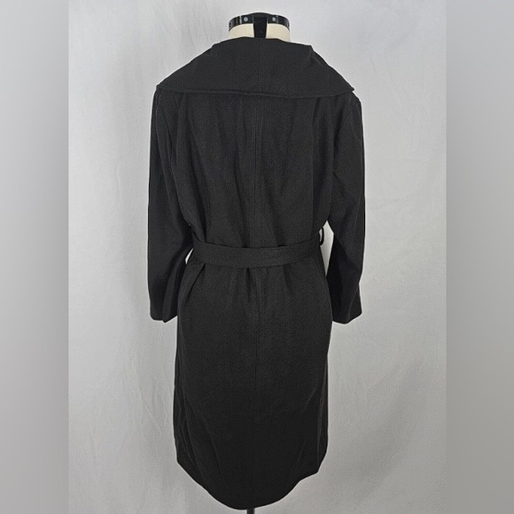 Bloomchic Peacoat Women's 1X Black Velvet Belted Long Length Wrap - Picture 2 of 4